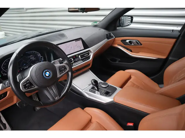 BMW 3 Serie 320e M-Sport 2022 Hybride Benzine 10