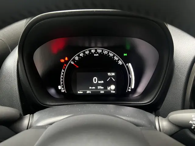 Toyota Aygo X 1.0 VVT-i MT first 2023 Benzine 18