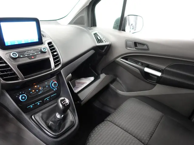 Ford Transit Connect 1.5 EcoBlue L2 Trend 2023 Diesel 21