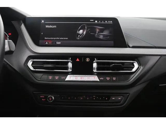 BMW 1 Serie 118i Business Edition 2022 Benzine 11