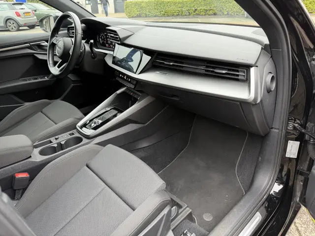 Audi A3 Sportback 30 TFSI Business edition 2021 Benzine 8