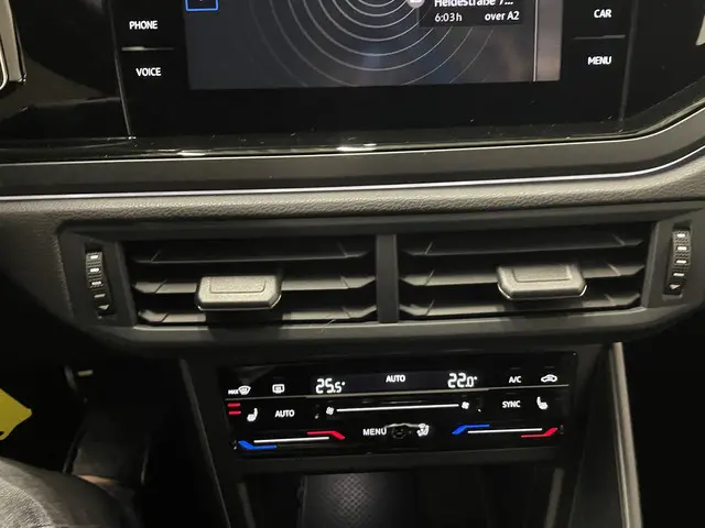 Volkswagen Polo 1.0 TSI R-Line DSG 2025 Benzine 24