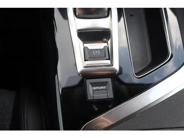 Peugeot 3008 1.2 PureTech Crossway 2020 Benzine 33