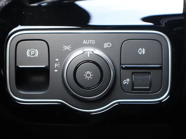 Mercedes-Benz A-Klasse 180 Star Edition 2025 Benzine 12