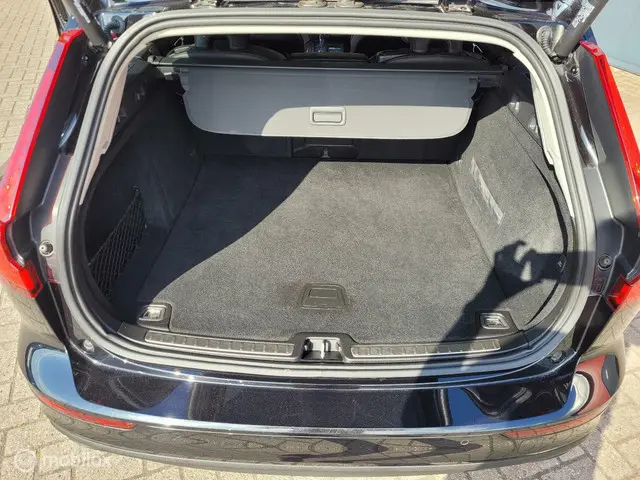 Volvo V60 2.0 T5 Momentum Pro 2019 Benzine 14
