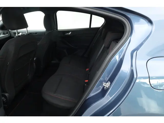 Ford Focus 1.0 EcoBoost Hybrid ST Line 2022 Benzine 22