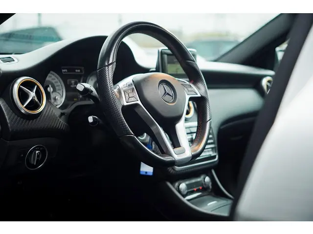 Mercedes-Benz A-Klasse 250 Sport 2014 Benzine 6