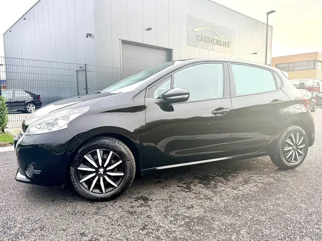 Peugeot 208 1.0 VTi Access 5-deurs 2014 Benzine 5