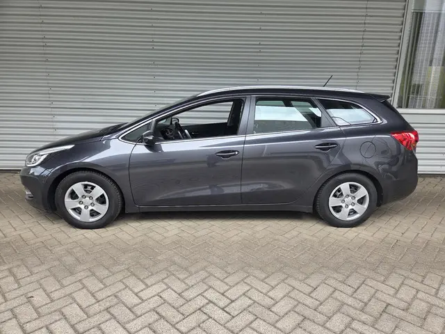 Kia cee'd Sportswagon 1.6 GDI Comfort Pack 2013 Benzine 3