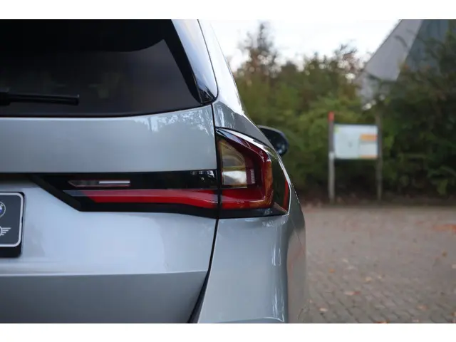 BMW X1 xDrive30e 2023 Hybride Benzine 15