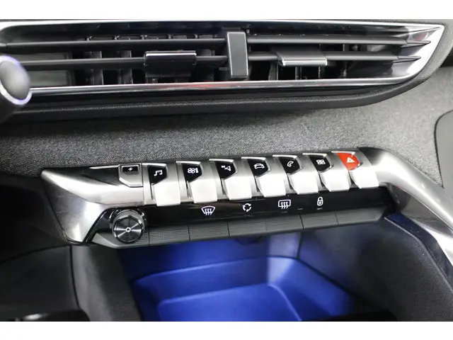 Peugeot 3008 1.6 HYbrid 225 Allure 2020 Hybride Benzine 28