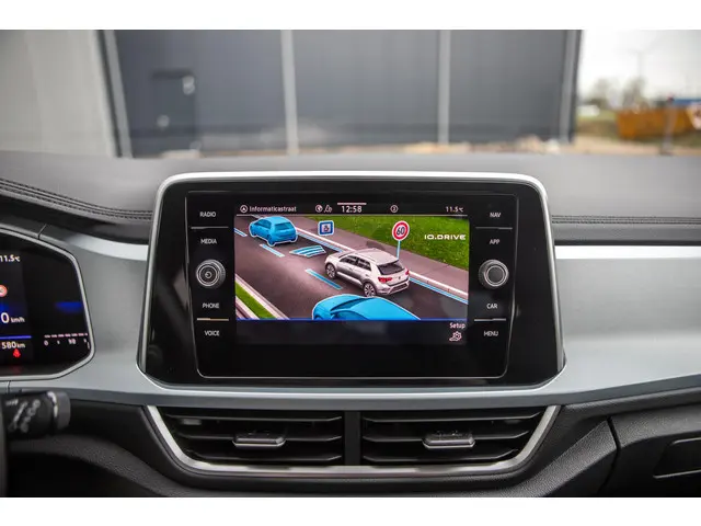 Volkswagen T-Roc Goal Edition 2025 Benzine 13