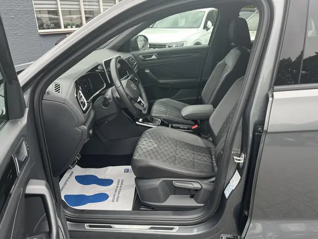 Volkswagen T-Roc 1.5 TSi DSG R-Line (2X) 2022 Benzine 12