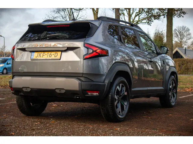 Dacia Duster extreme hybrid 140 2024 Hybride Benzine 34