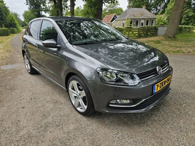 Volkswagen Polo 1.2 TSI Comfortline 2015 Benzine 7