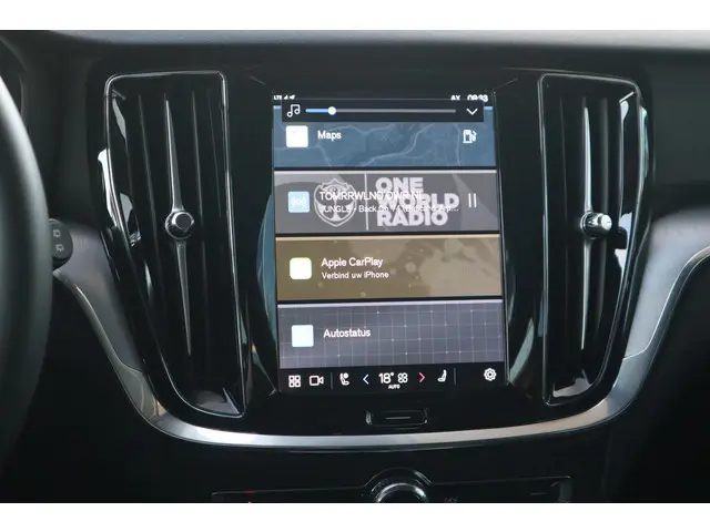 Volvo V60 2.0 B3 Essential Edition 2024 Benzine 22