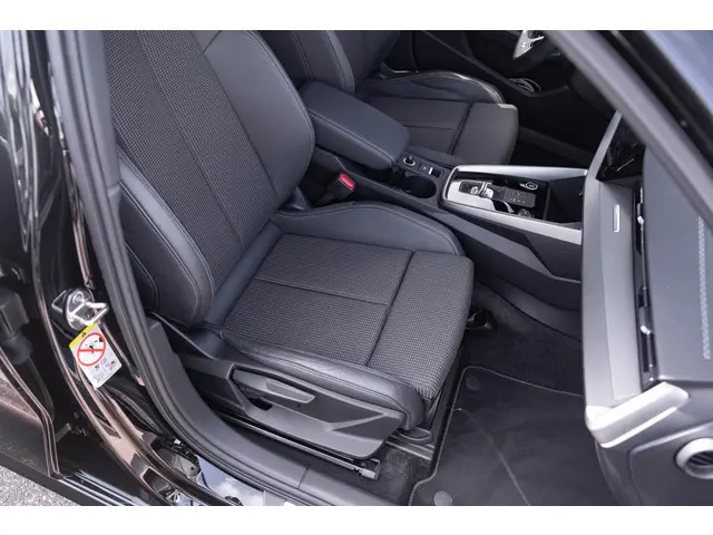 Audi A3 Sportback 35 TFSI S Line 2021 Benzine 36