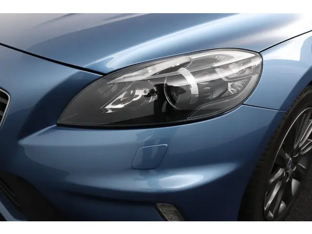 Volvo V40 2.0 D2 R-Design 2016 Diesel 40