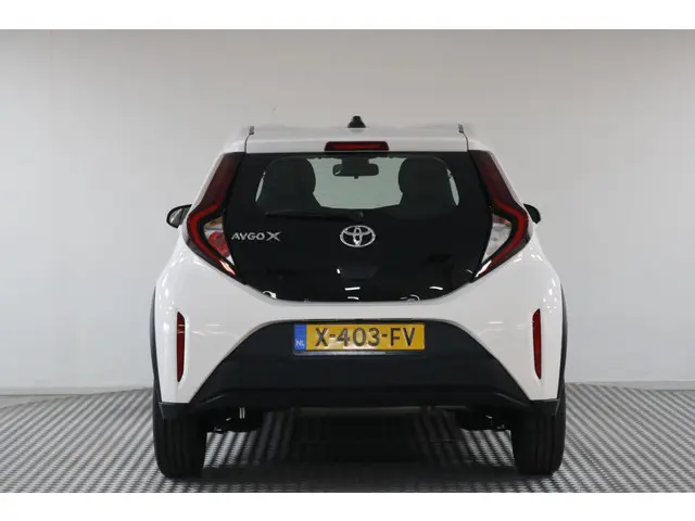 Toyota Aygo X 1.0 VVT-i S-CVT Play 2023 Benzine 9
