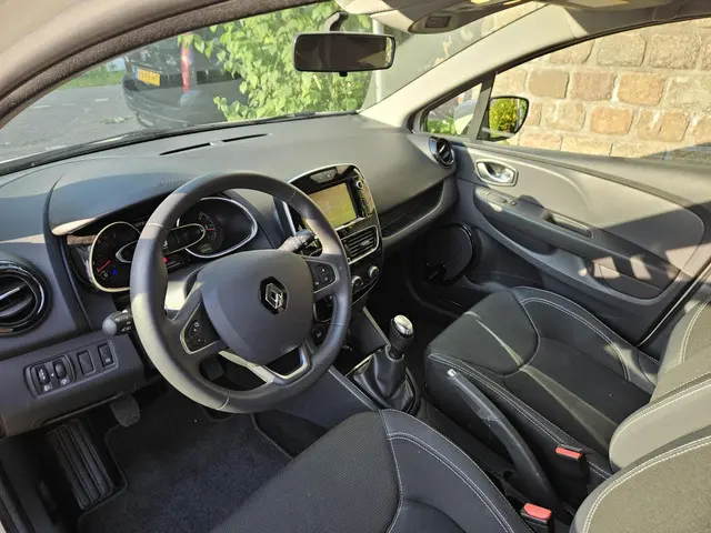 Renault Clio 0.9 TCe Zen 2017 Benzine 12