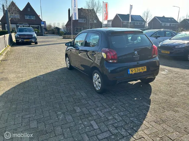 Peugeot 108 1.0 e-VTi Allure 20-12-2021 ! 2021 Benzine 5