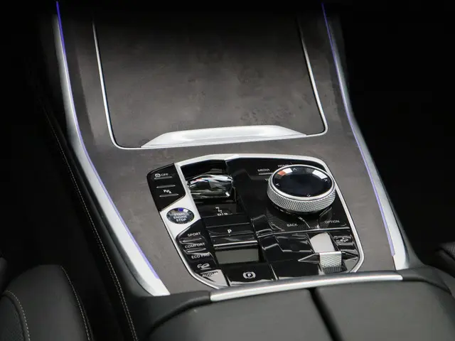 BMW X7 xDrive40i 2025 Benzine 42