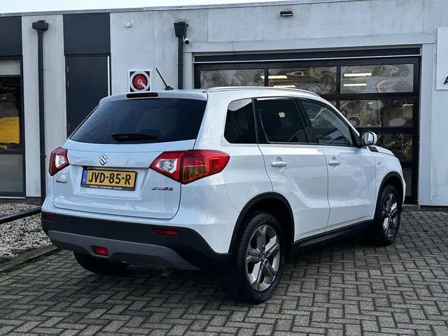 Suzuki Vitara 1.6 VVT Comfort 4x2 Automatik 2018 Benzine 2