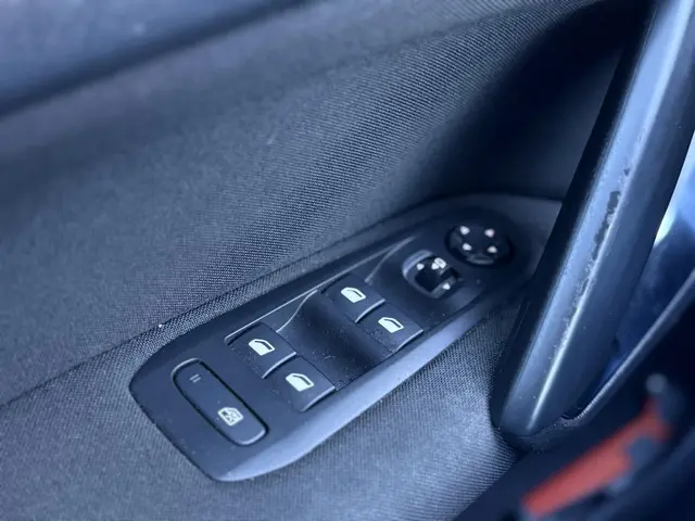 Peugeot 308 1.2 PureTech Allure 2017 Benzine 17