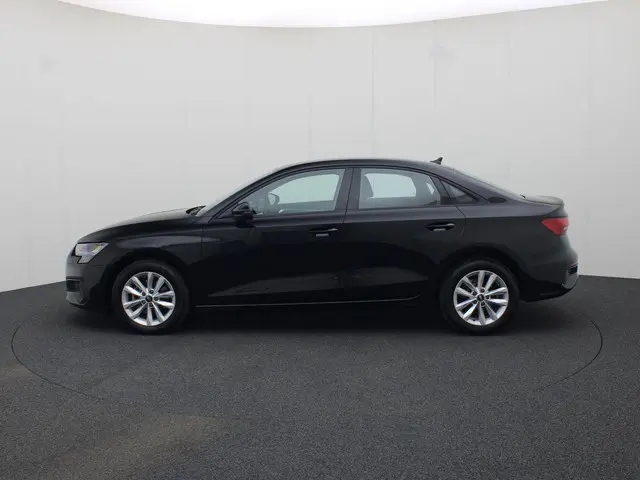 Audi A3 Limousine 30 TFSI 110PK S-tronic 2023 Benzine 31