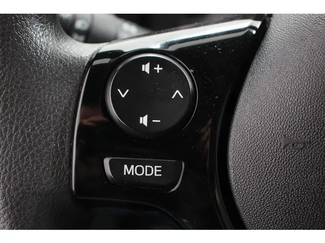 Peugeot 108 1.0 e-VTi Active 2020 Benzine 13
