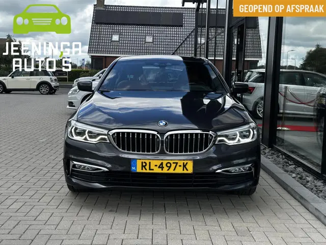 BMW 5 Serie 540i High Executive 2018 Benzine 32