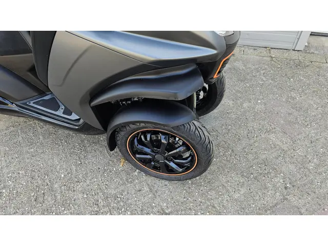 Peugeot Metropolis Scooter RS 400i 2015 Benzine 13