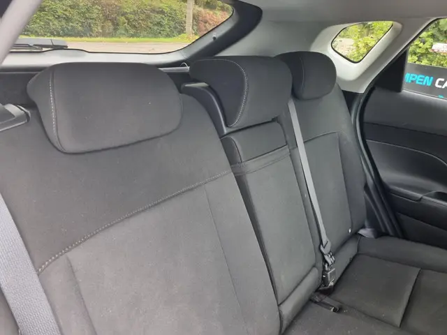 Hyundai Kona 1.6 GDI HEV Comf. S. 2025 Hybride Benzine 8