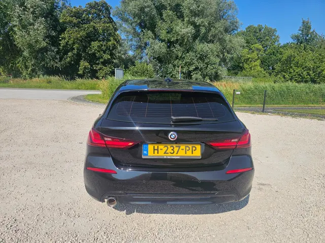 BMW 1 Serie 118i Executive Edition 2020 Benzine 7