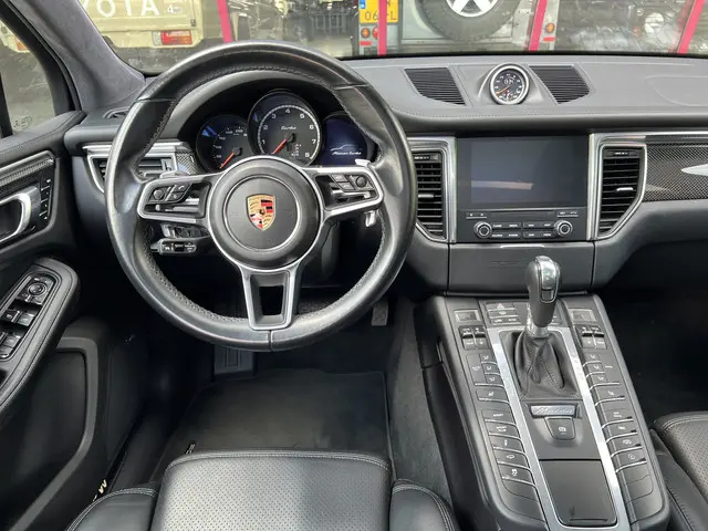 Porsche Macan 3.6 Turbo 2017 Benzine 17