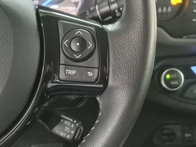 Toyota Yaris 1.5 Hybrid Dynamic 2019 Hybride Benzine 49