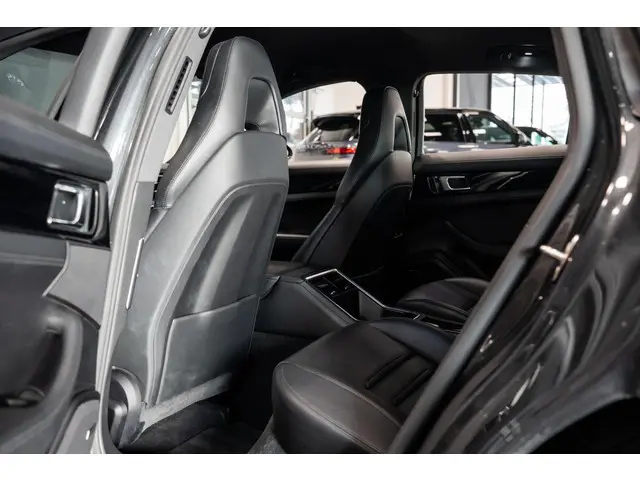 Porsche Panamera 2.9 4S 2017 Benzine 35