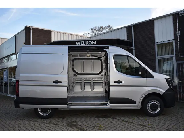 Renault Master T35 2.0 dCi 130 L2H2 Advance 2024 Diesel 7