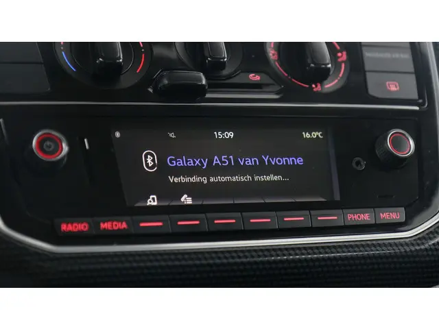 Volkswagen up! 1.0 BMT 60pk Move up! 2020 Benzine 29