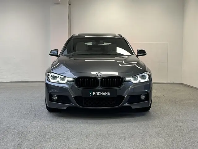 BMW 3 Serie Touring 330i M Sport Edition 2018 Benzine 10