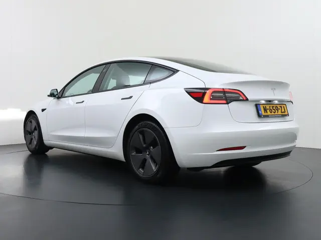Tesla Model 3 Standard RWD Plus 60 kWh 2021 Elektrisch 5