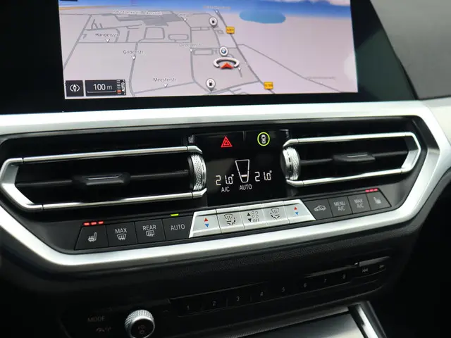 BMW 3 Serie Touring 320i 2021 Benzine 19