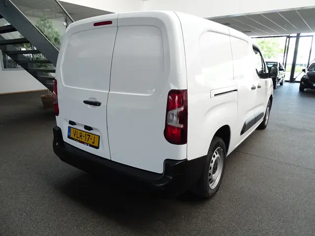 Opel Combo 1.5D L2H1 Maxi Edition, 3 zits 2021 Diesel 3
