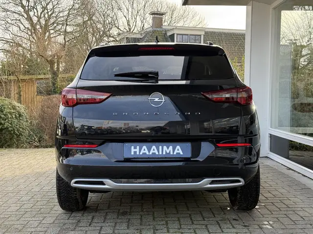 Opel Grandland 1.2 Turbo Ultimate 2024 Benzine 8