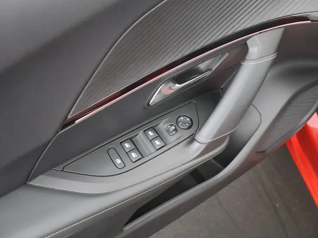 Peugeot e-2008 EV GT 50 kWh 2020 Elektrisch 30