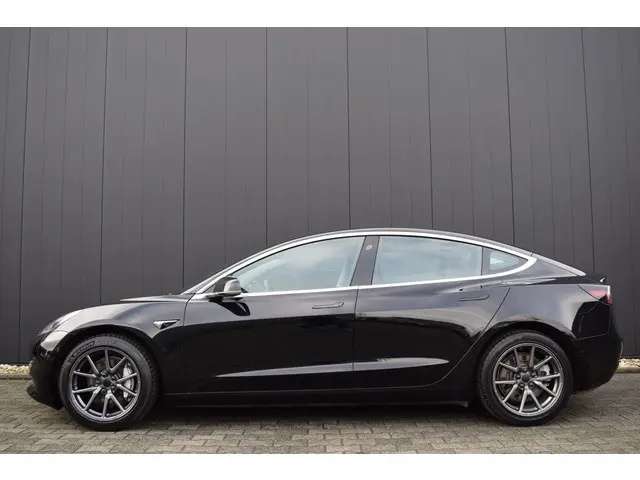 Tesla Model 3 3
