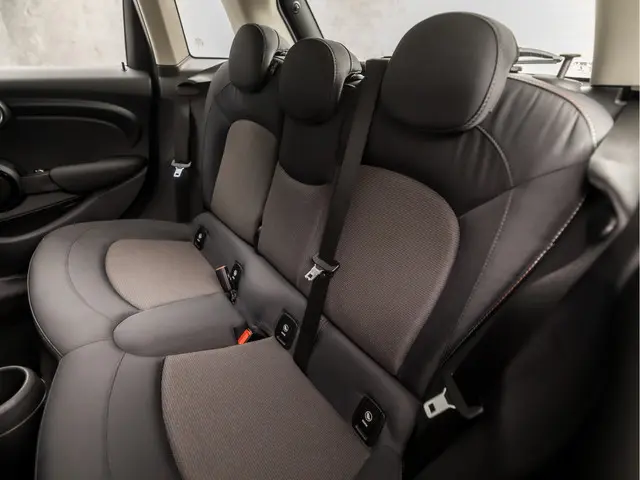 MINI Cooper Mini 1.5 Sport 2015 Benzine 15