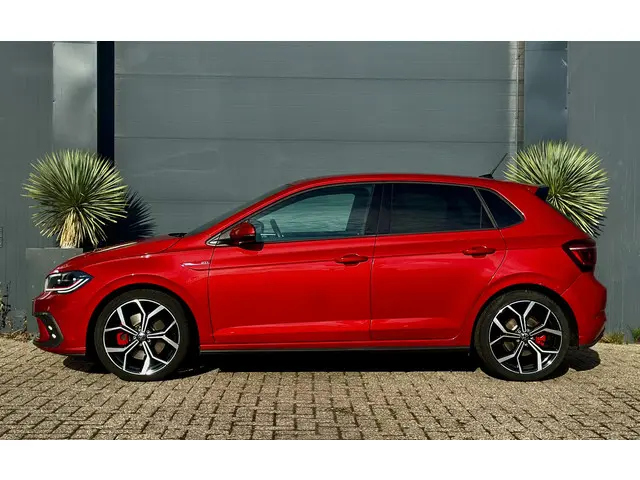 Volkswagen Polo 2.0 TSI GTI 2022 Benzine 24