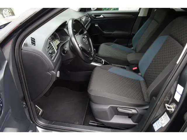 Volkswagen T-Roc 1.5 TSI ACT IQ.DRIVE DSG 2019 Benzine 4