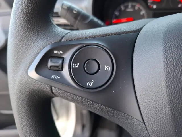 Opel Combo 1.5D L1H1 Edition 2022 Diesel 23